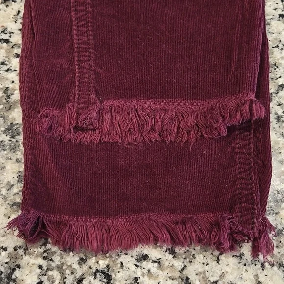 FREE PEOPLE BURGUNDY CORDUROY BUTTON FLY ANKLE/CROPPED SKINNY JEANS. SIZE 27. - Picture 7 of 7